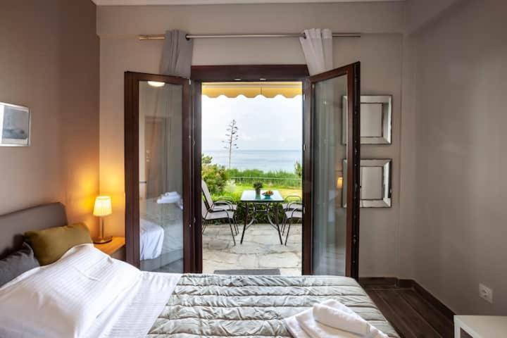 Mola Kaliva Sea View, 100M From The Beach! Pokoj fotografie